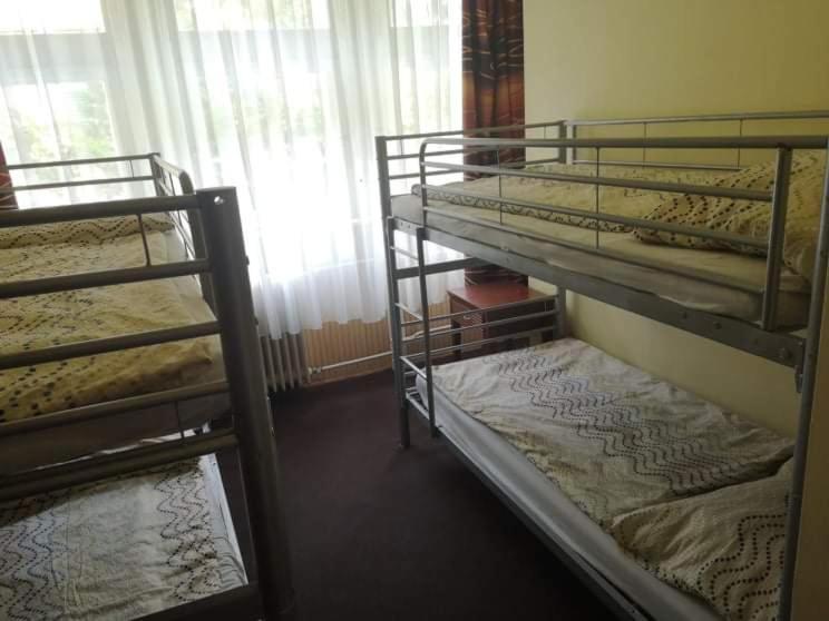 Fenyves Panzio Bed and Breakfast Siófok Esterno foto