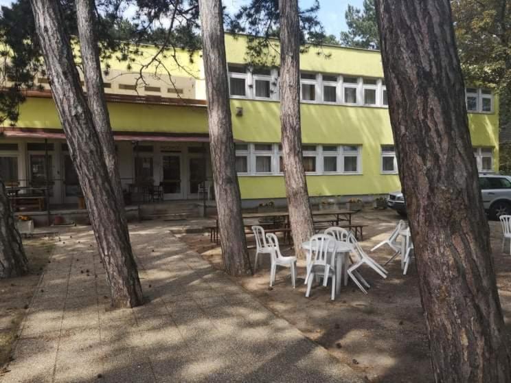 Fenyves Panzio Bed and Breakfast Siófok Esterno foto